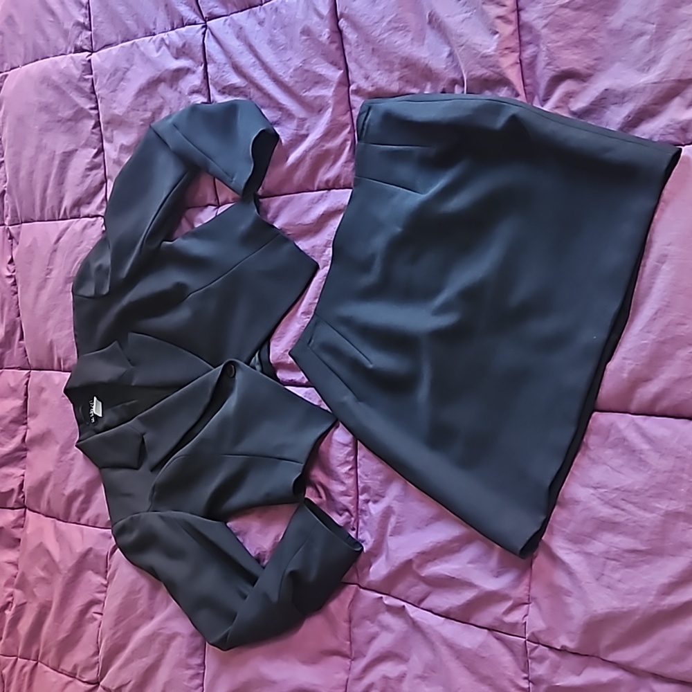 On N'est Pas des Anges Black Cropped Tuxedo Miniskirt suit M / US 8 / Fr 40